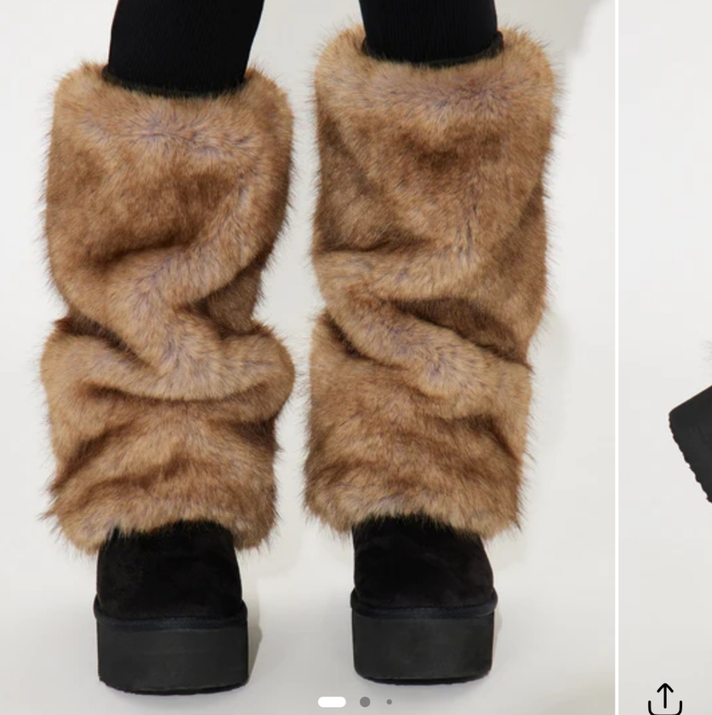 Snowy Runway legwarmers